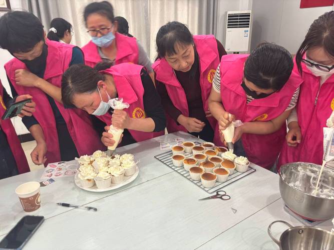 池阳街道古舜社区举办女性职业技能培训活动，助力妇女提升技术服务能力